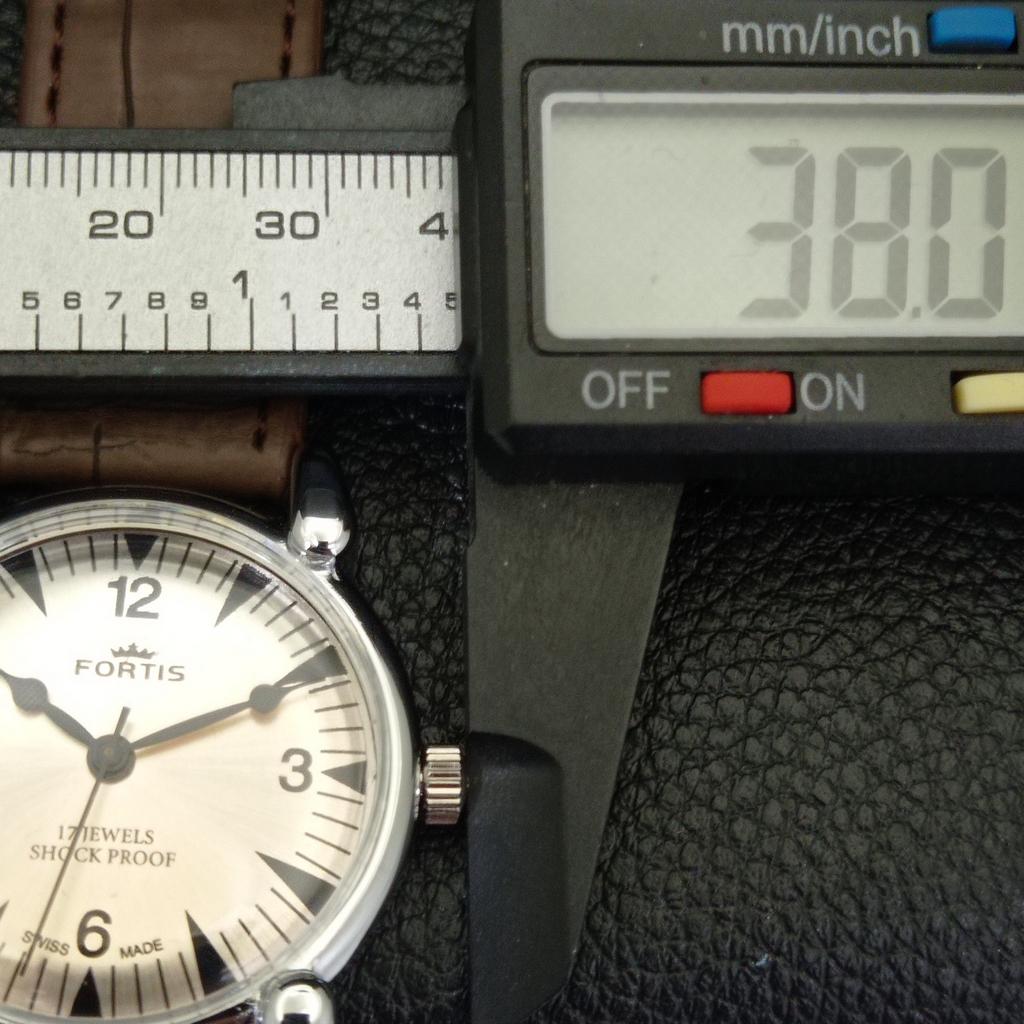 MECHANICKÉ NATAHOVÁNÍ ŠVÝCARSKÉ PÁNSKÉ VINTAGE RENOVANÉ HODINKY STŘÍBRNÉ BARVY CIFERNÍKU a700871-5 R205a-a700871