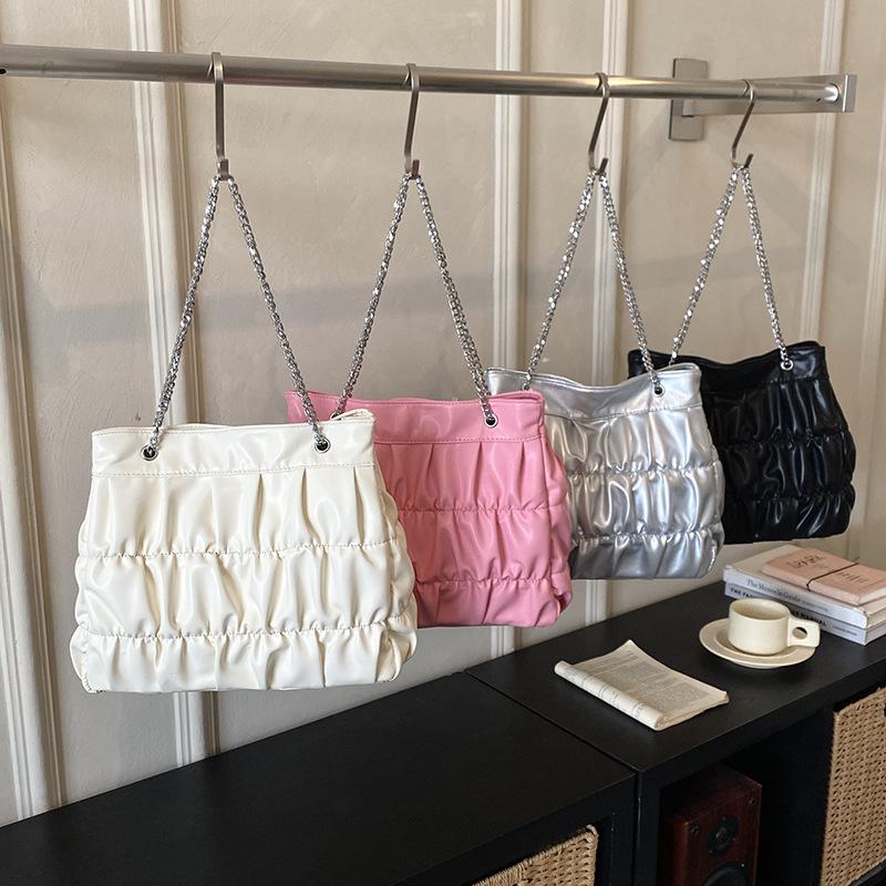 Large Capacity Pleated Niche Tote Bag Women's 2026 Spring New Delicate Chain Shoulder Armpit Bag