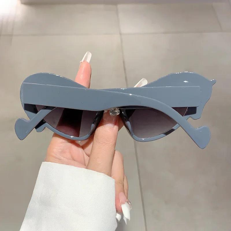 New Fashion Vintage Horse Frame Cat Eye Sunglasses Women For Men Sun Glasses Punk Shades Luxury Brand Designer Funny Eyeglasses