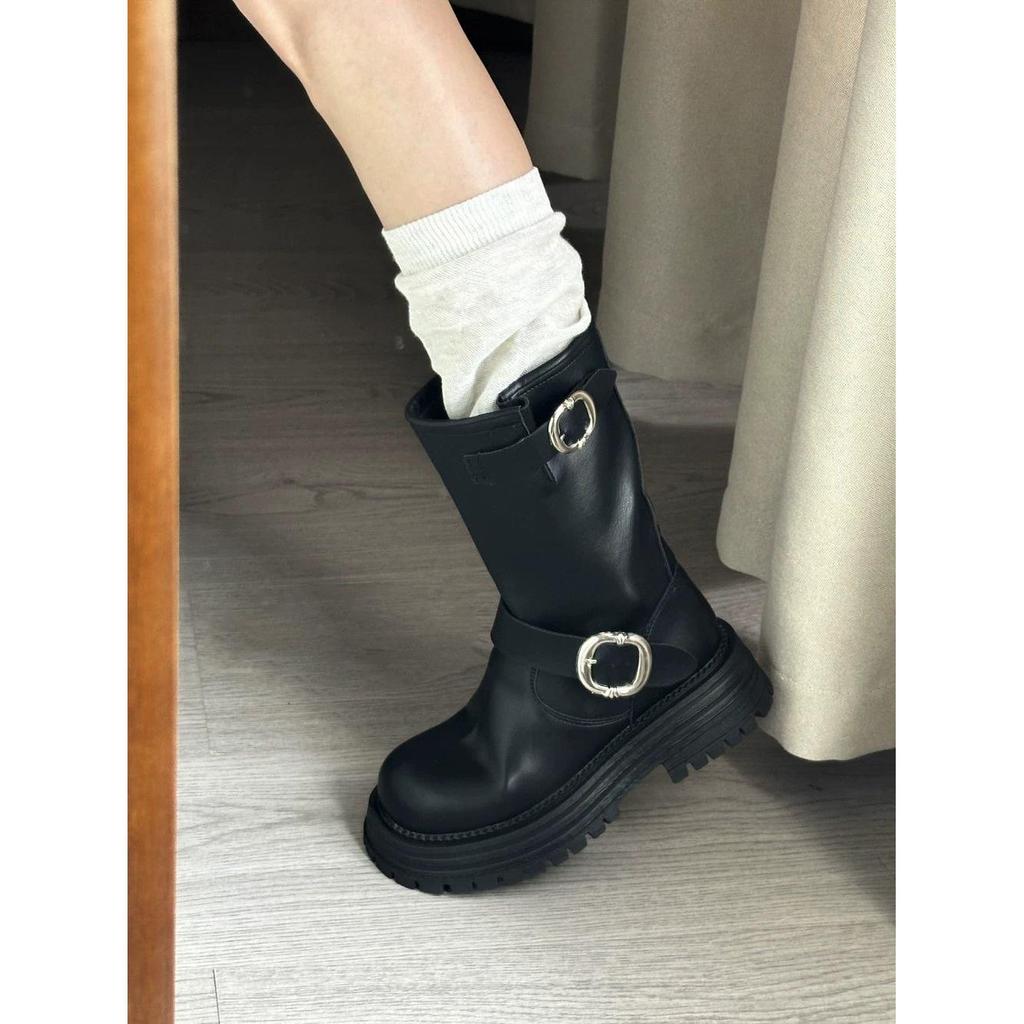 Retro Thick-Soled Slip-On Martin Boots for Women - 2025 Autumn Slimming, Versatile, Height-Enhancing Design