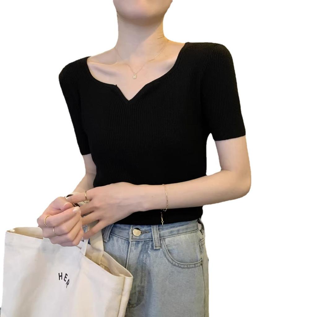 Dámská módní halenka s krátkým rukávem, výstřihem do V, jednobarevným pleteným tričkem