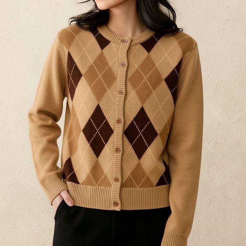 Plus Size Diamond Pattern Khaki Knit Cardigan - Round Neck, Long Sleeve