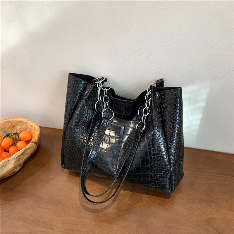 

Stylish Simple Underarm Tote Bag Women s Vintage Fashionable Shoulder Bag Pu Material чёрный