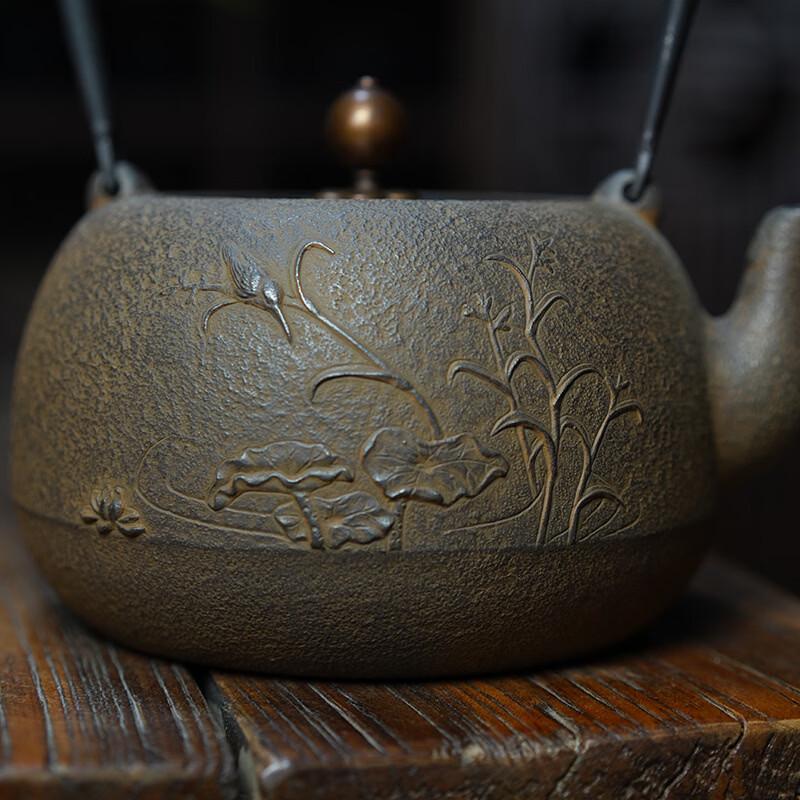 Traditional Cast Iron Teapot - Reed Bird Design