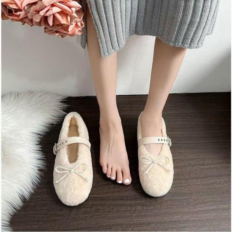 Winter New Flat Shoes Women's Fashion Round Head Shallow Mouth Butterfly Rivets Soft Sole Non-slip Low Top Shoes