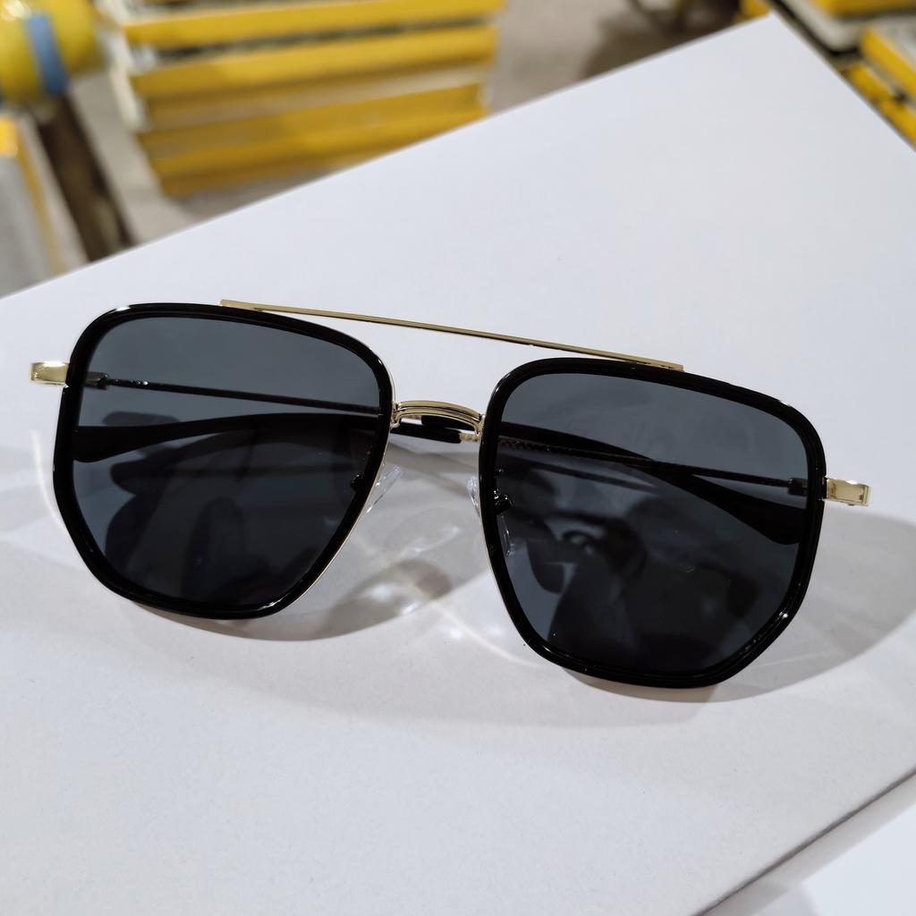 Trendy Square Sunglasses Fashion Vintage Double Bridge Casual Sun Glasses Women Stylish Oversized Brand Design Shades