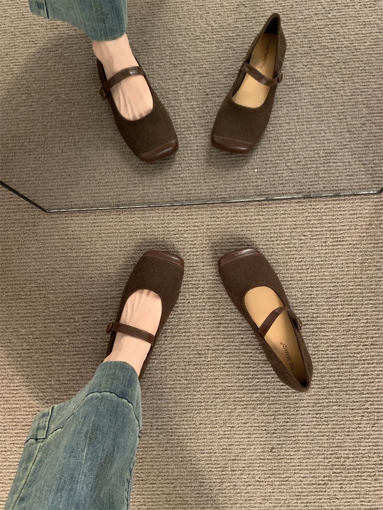 Retro late evening wind versatile Mary Jane shoes 2025 autumn new square head Korean version flat-bottomed small fragrant wind shallow mouth sin