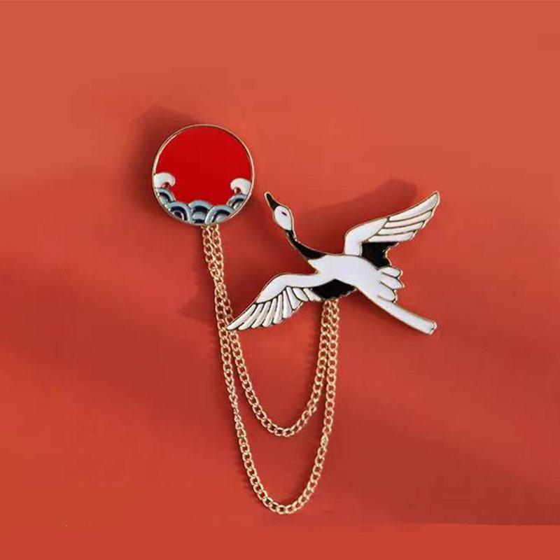 Брошь-лебедь Цепочка Маленькая брошь Модная и уникальная Милый значок Аксессуар Мультяшный Антибликовый Кнопка-значок