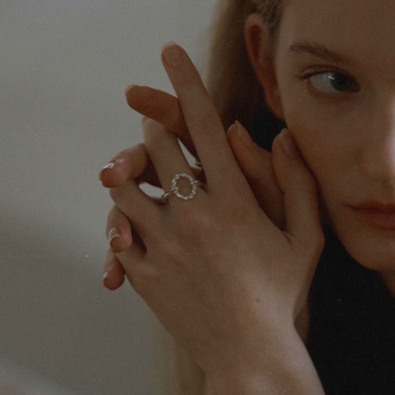 STUDIO LEIGH ANTIQUE OVAL RING