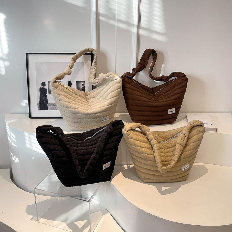 

Lightweight large-capacity bucket bag 2025 new versatile casual shoulder oblique span bag fashionable and simple handbag One size хаки