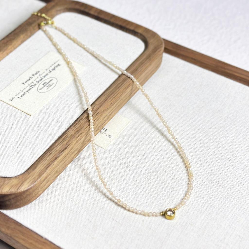 Elegant Freshwater Pearl Necklace - Trendy, Versatile Clavicle Chain for Women