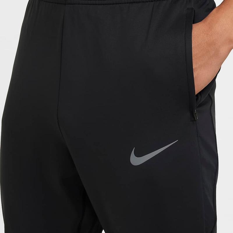 Nike Logo Print Mid-Rise Elastic Cuffed Slim Fit Soccer Pants Men pants Black FZ0571-010