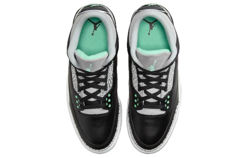 Air Jordan 3 "Green Glow" CT8532-031