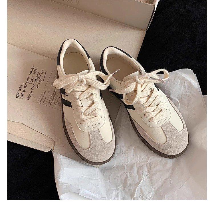 

Fashion moral training shoes women s 2025 new spring and summer white shoes casual sports board shoes flat Forrest Gump shoes 40