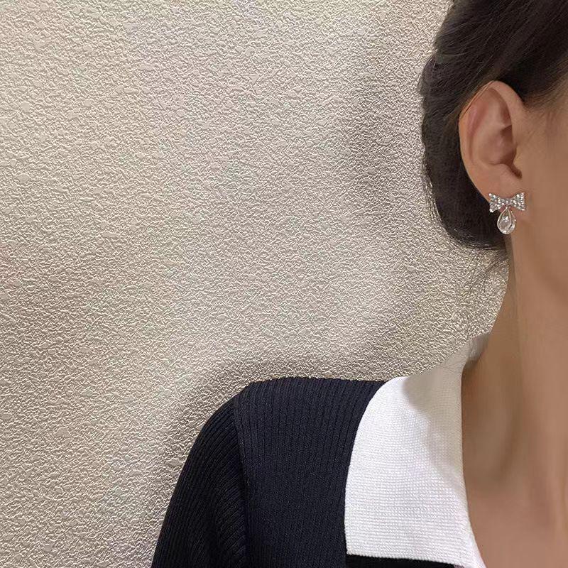 S925 Sterling Silver Zirconia Bowknot Earrings: Fashionable Crystal Inlaid Rhinestone Drops for Women