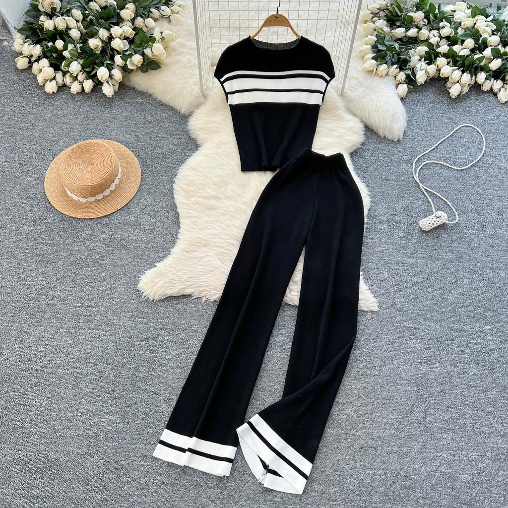 Set de vară pentru femei, casual, cu pulover tricotat în dungi și pantaloni, din două piese, topuri pulover fără mâneci și costum cu pantaloni cu picior lat