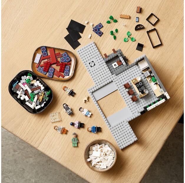 LEGO Creator 10291 Queer Eye Flat Fab Five