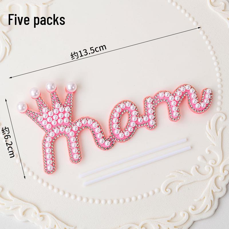 Minimalistischer Tulpen-Kuchenaufsatz mit frischen Blumen und Band für den Muttertag oder Geburtstag