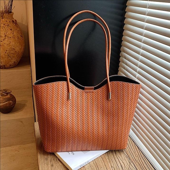 Pu Tote Bag For Women With Durable Large Capacity Daily Use