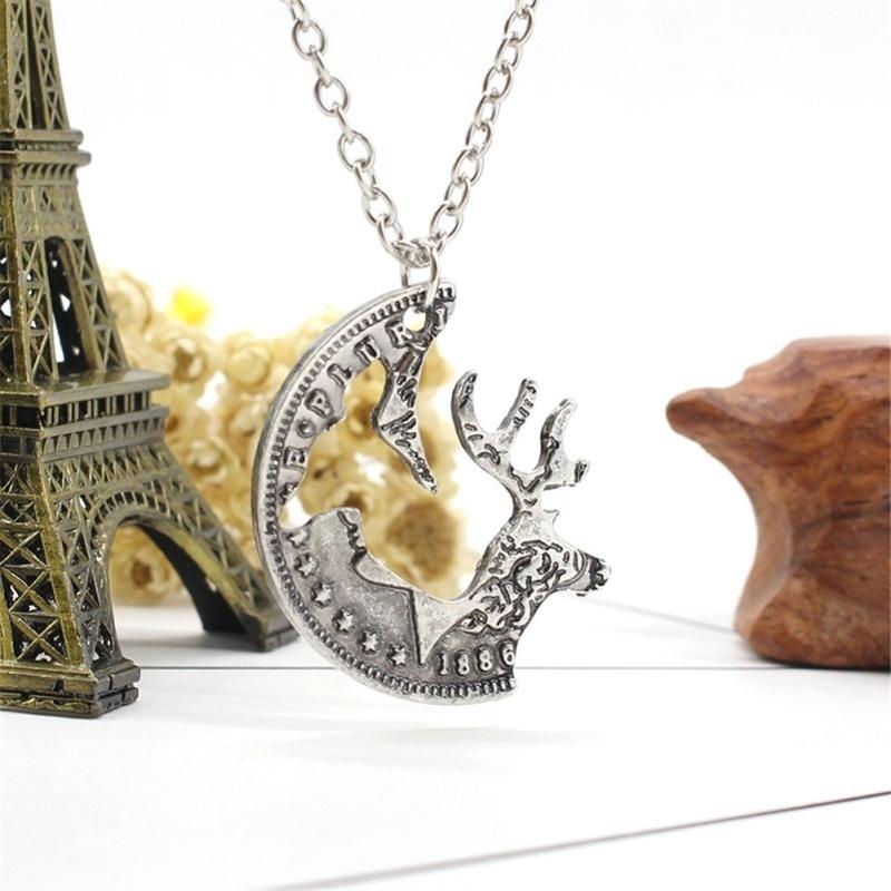 2 pcs/pair romantic fashion black camel Pendants Necklaces with elk deer necklace Exaggeration Lover Necklace Jewelry? (Color: Black)