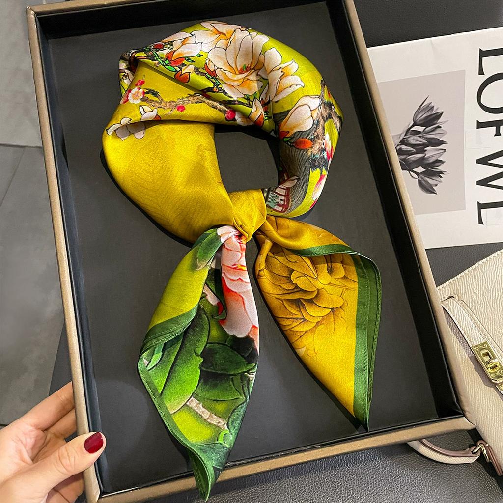 Bandanas Quadratisch 100% Seide Schal Damen Mädchen Stirnband Accessoires Taschentuch Halstuch Haarschal Modedruck Halstücher