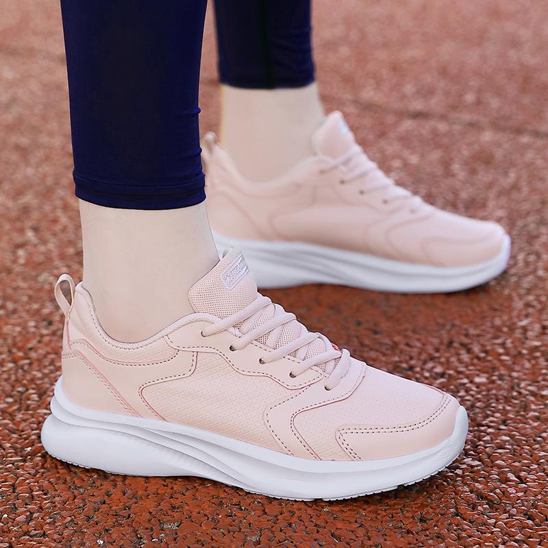 Black sneakers women's spring 2025 new lightweight non-slip soft sole leather surface women's shoes leisure travel running shoes