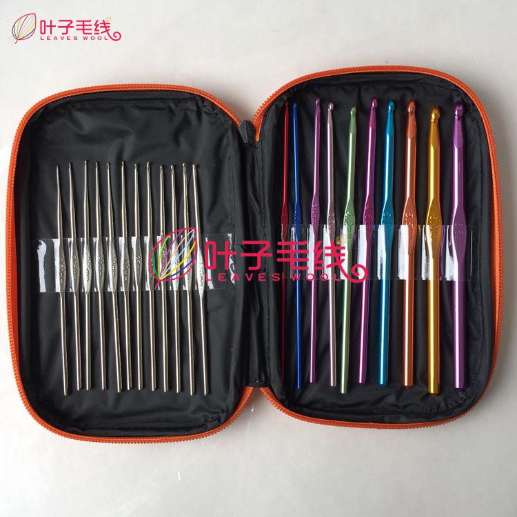 22-Piece Colorful Aluminum Crochet Hook Set with Leather Case