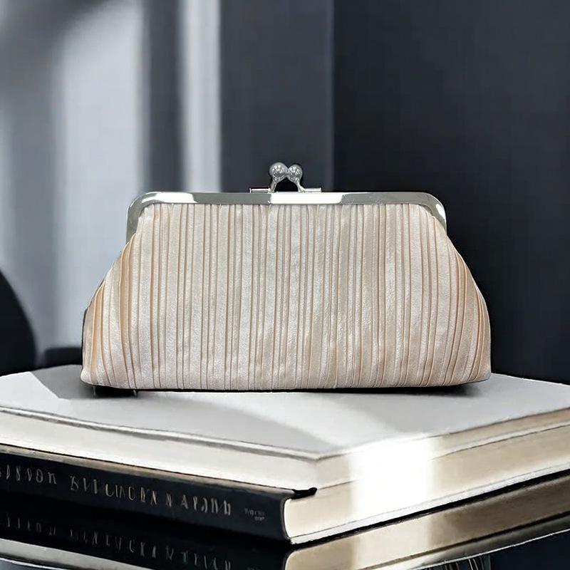 Elegant Women's Pleated Crossbody Clutch for Evening Events
