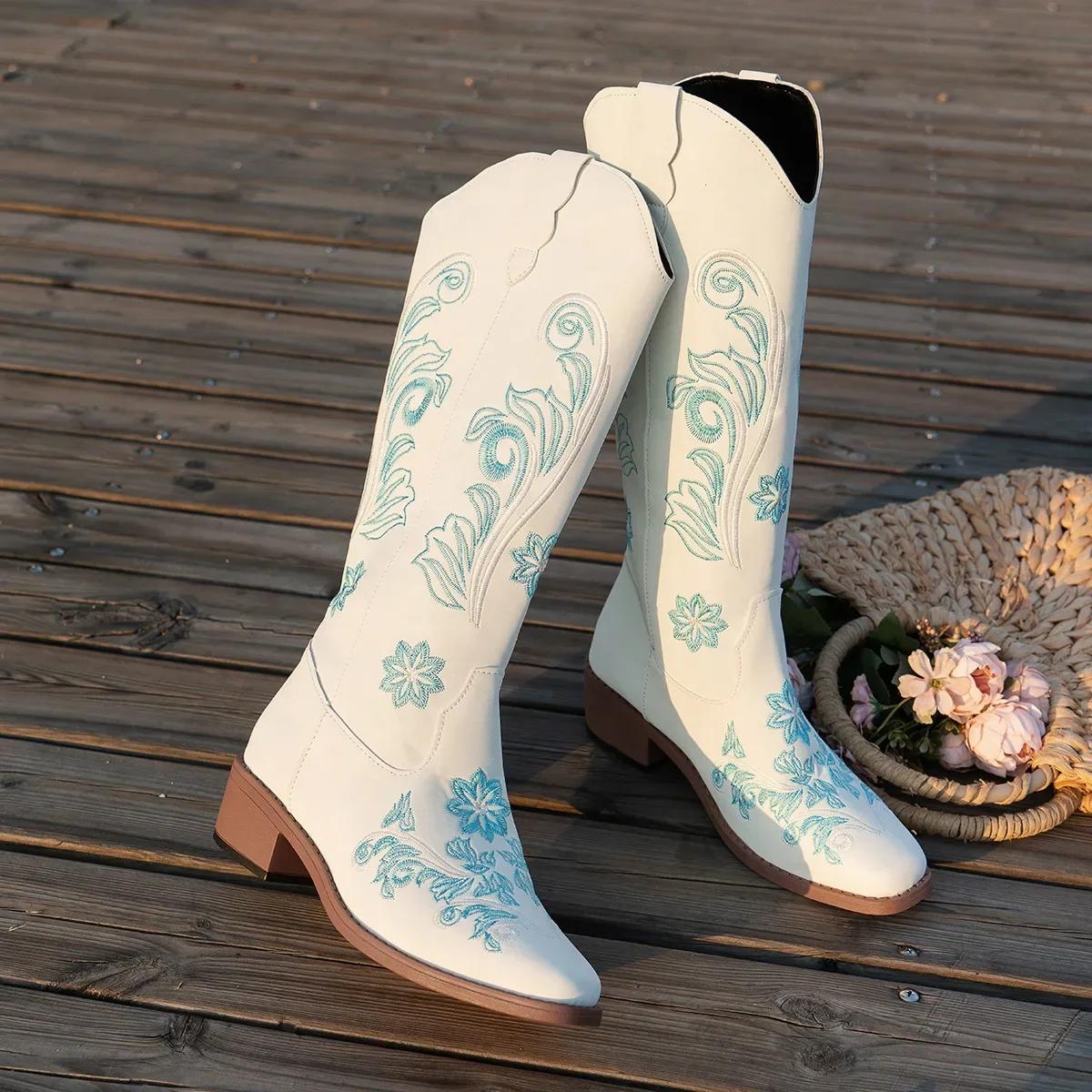 

Fashion Women s Boots New Embroidered Long Tube Boots Low Heel Calf Waterproof Cold Resistant Comfort Fashion Knight Boots 36 белый