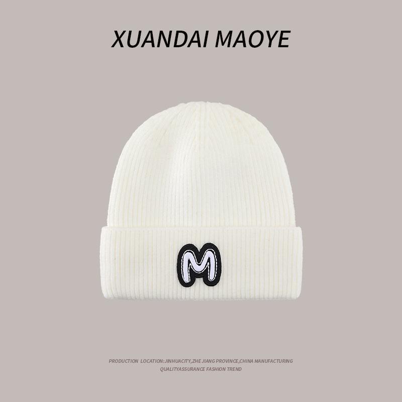 Autumn and Winter Hats for Women's Plush New Korean Knitted Hats Versatile Warmth and Thickened Fashion