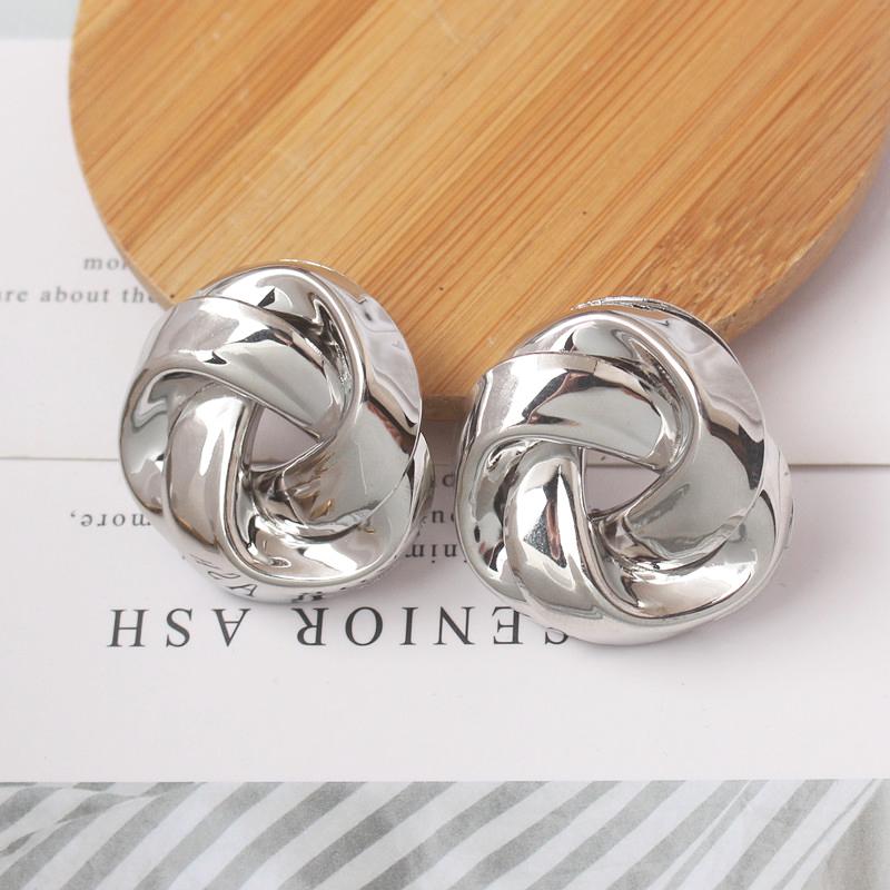 

Модные винтажные металлические витые серьги-гвоздики для женщин, очаровательные серьги золотого и серебряного цвета со спиральным водоворотом, ювелирные подарки