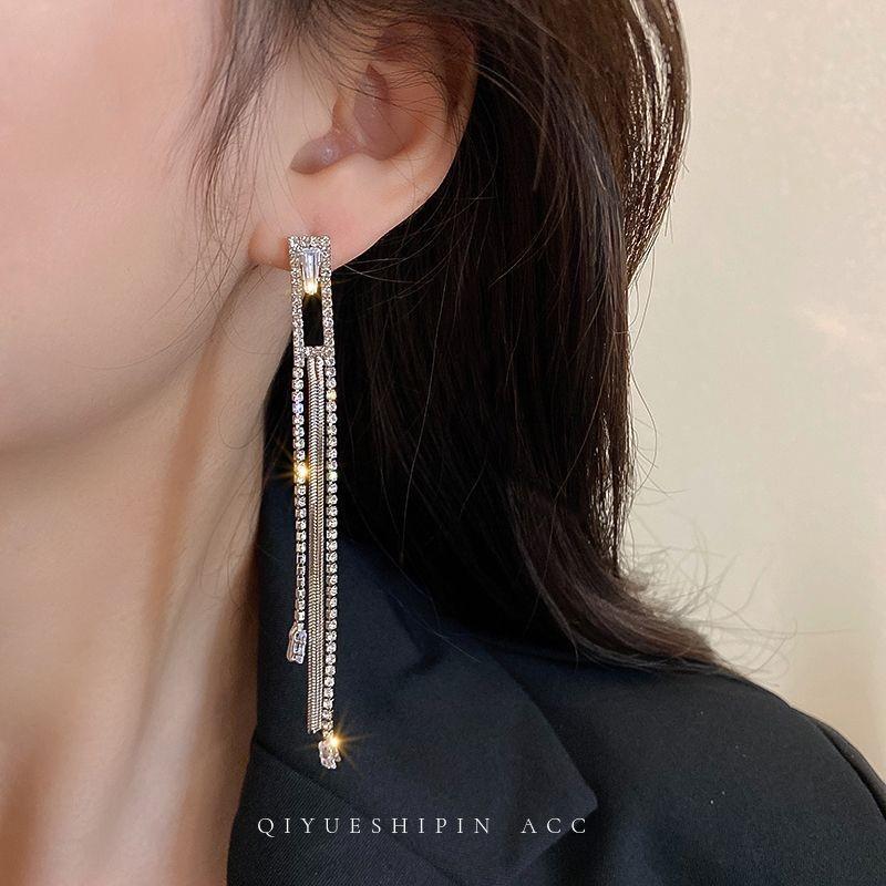 2023 Trendy Long Square Tassel Dangle Earrings - Unique, Exaggerated Design for Women