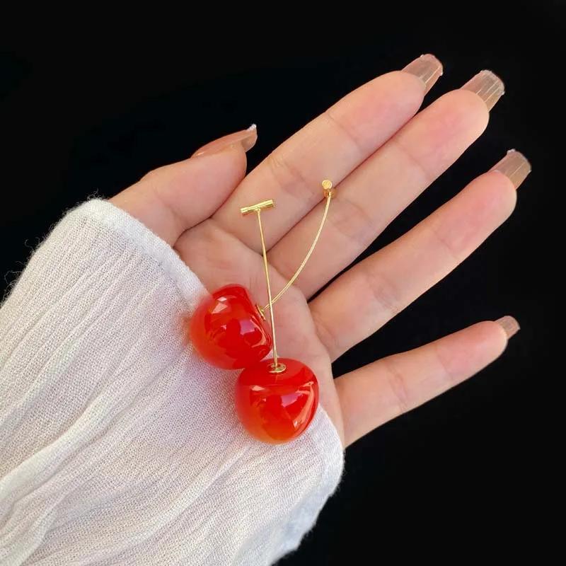 

Модные милые красные серьги-капли с клубникой и вишней из смолы для женщин, милые акриловые серьги с фруктами, цирконовые аксессуары