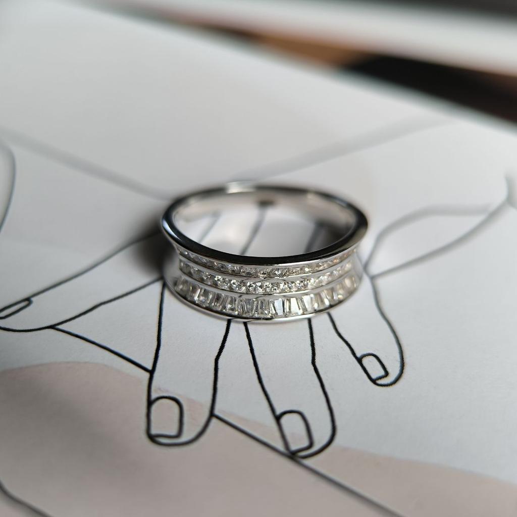 Silver Ring with Cubic Zirconia, Product Weight 4.16 G (2184423)