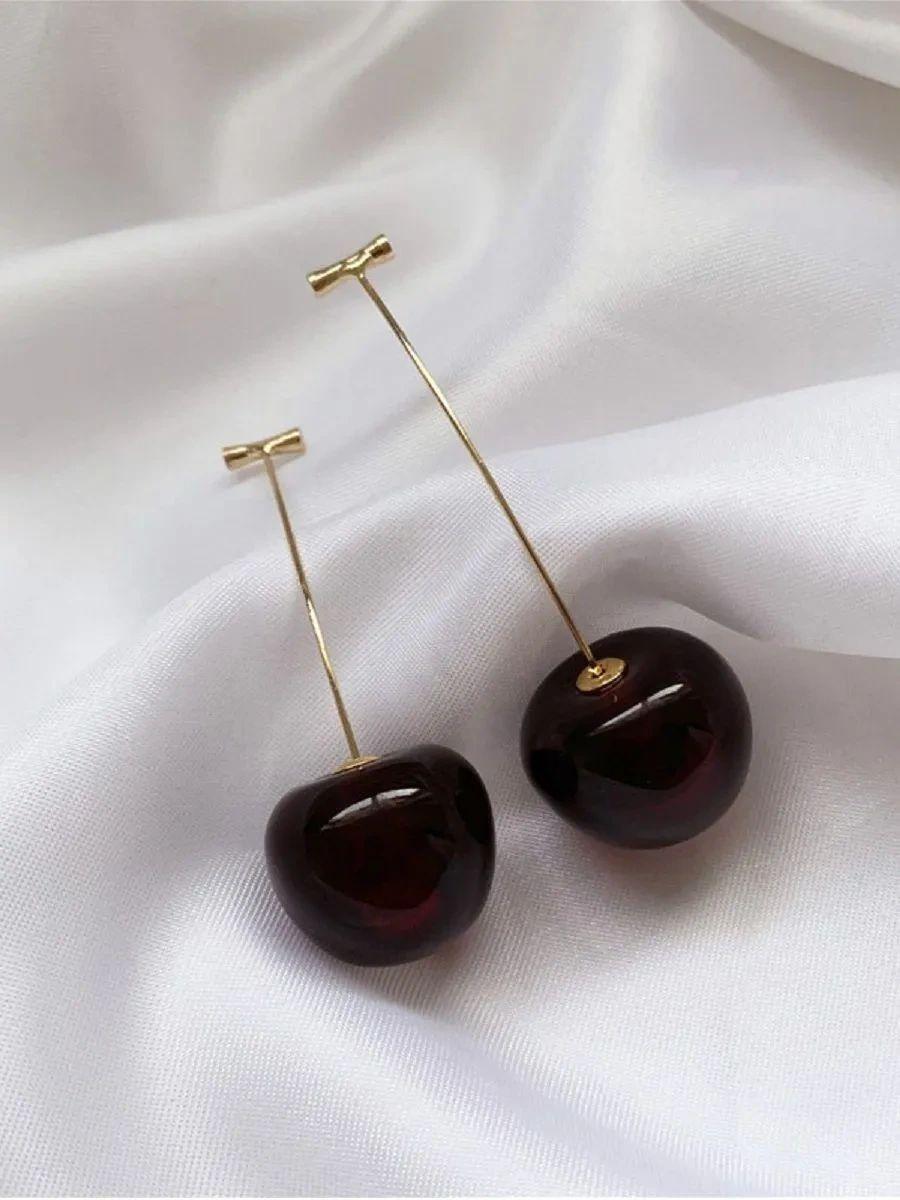 

Pendant Long Earrings One Size