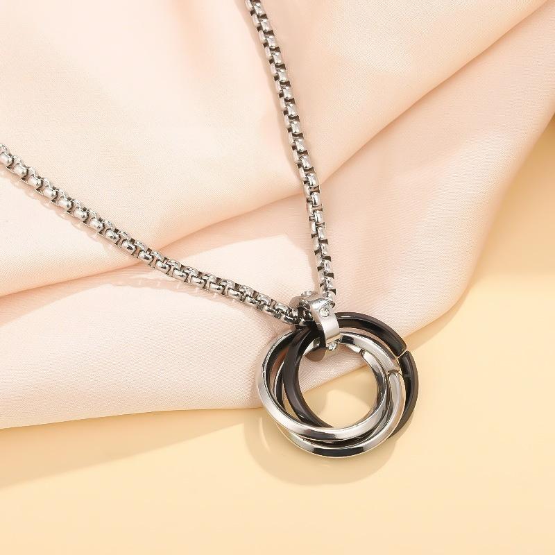 1Pcs Creative Three-Ring Crystal Pendant Necklace - Simple, Elegant, Unique Pendant - Retro Pendant Necklace
