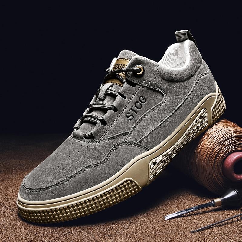 

Роскошные мужские кроссовки из натуральной кожи. Мужская дизайнерская обувь ручной работы на плоской подошве со шнуровкой. Кожаная повседневная обувь для мужчин.