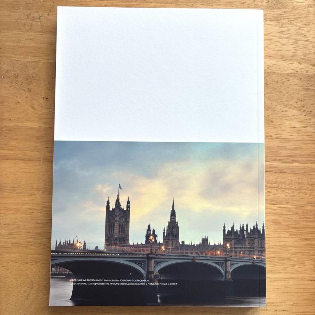 [USED] StrayKids 1st Photobook Stay In London