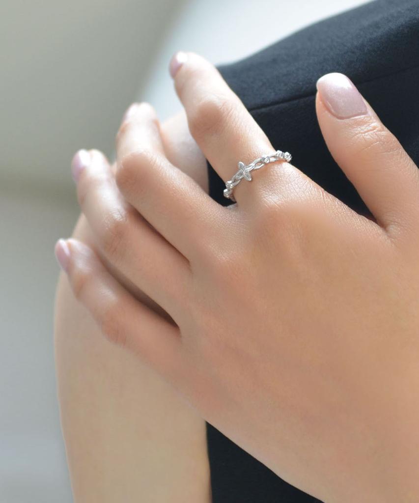 Vivus Rosette White Gold Silver Ring