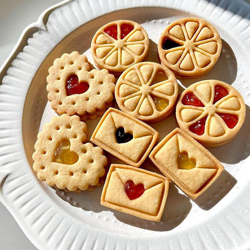 Envelope With Love Heart Shaped Cookie Cutters Stamps Flower Petal Pattern Biscuit Embosser Mould Fondant Baking Decorating Tool