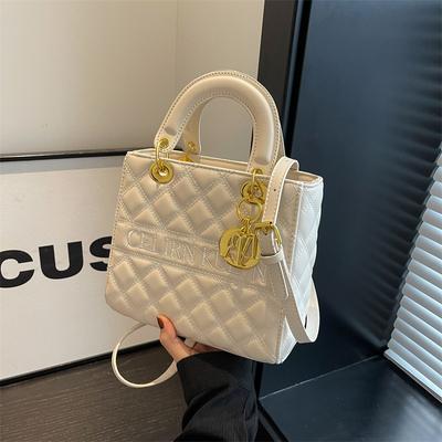 New  Style Bags with A High End Look Also New Style Versatile and Popular Quilted Handbags for Cross Body and Single