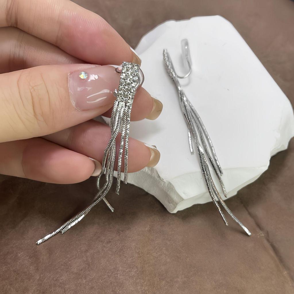 Elegant Tassel Ear Clip | No Piercing | High-End Cold Style
