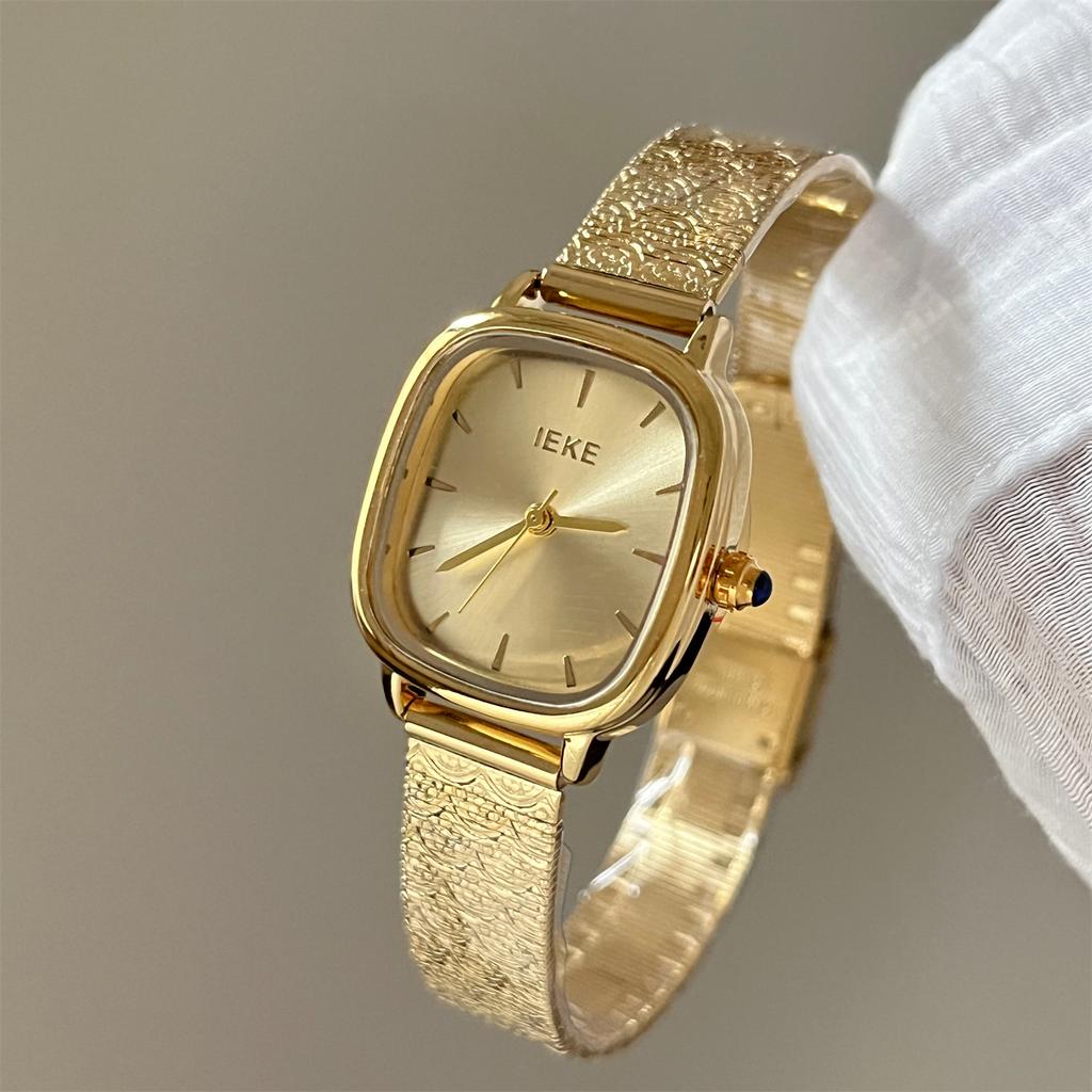 Carré d'Horloge en Papier d'Aluminium Doré Créatif Haut de Gamme Tempérament de Niche Exquis Luxe Polyvalent Accessoires de Montre à Quartz pour Femme