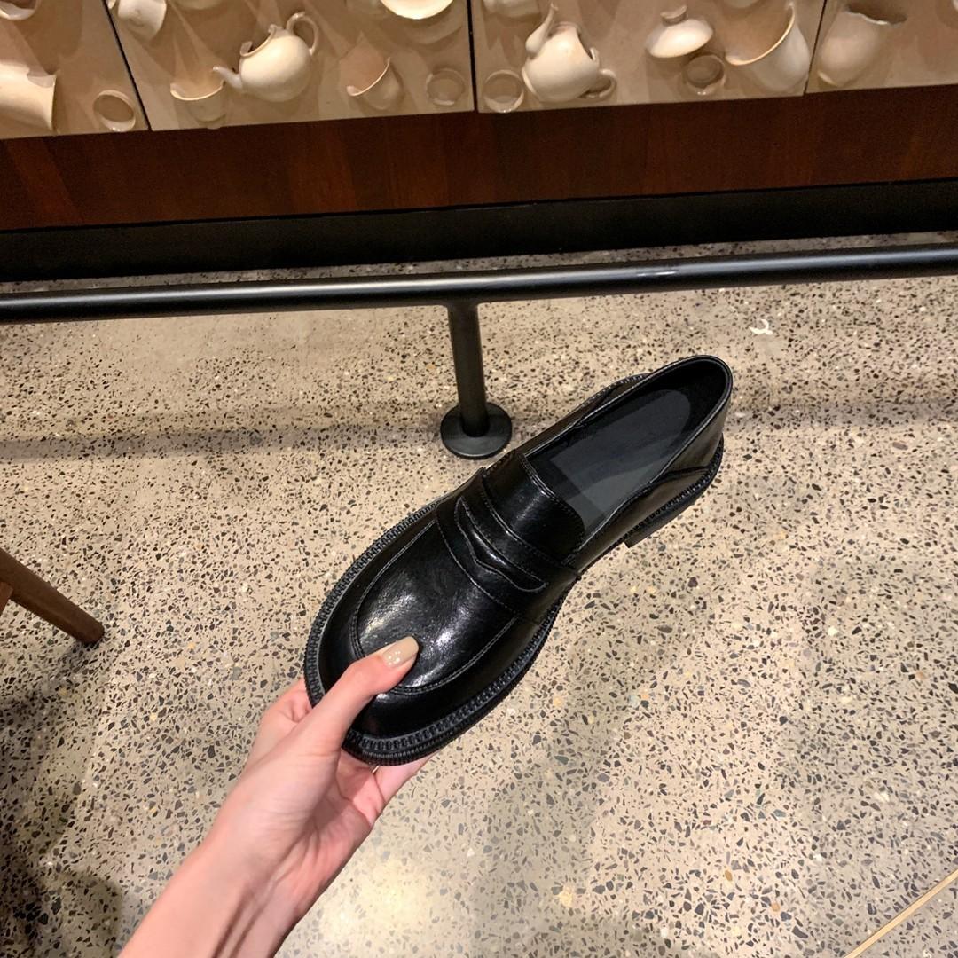 

Cowhide version~ Su Yinyin has the same new small leather shoes, women s British style, big head, thick heel, jk lazy loafers. 40