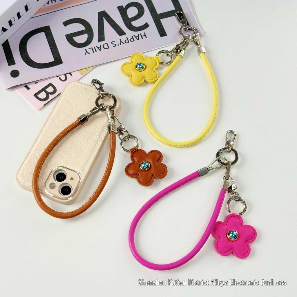 Cross-Border PU Leather Sunflower Keychain and Phone Lanyard, Color-Blocked Flower Pendant for Women's Bags.