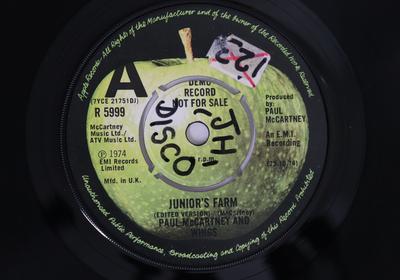 7inch Record PAUL MCCARTNEY, WINGS - Junior's Farm R5999PROMO APPLE 1974 UK Rock Used