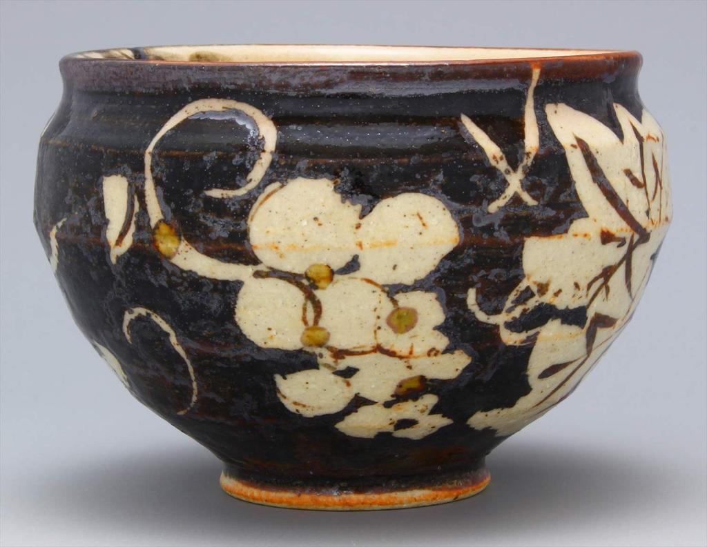 Mino Ware Takumiko Large Bowl, Gray Shino Grape