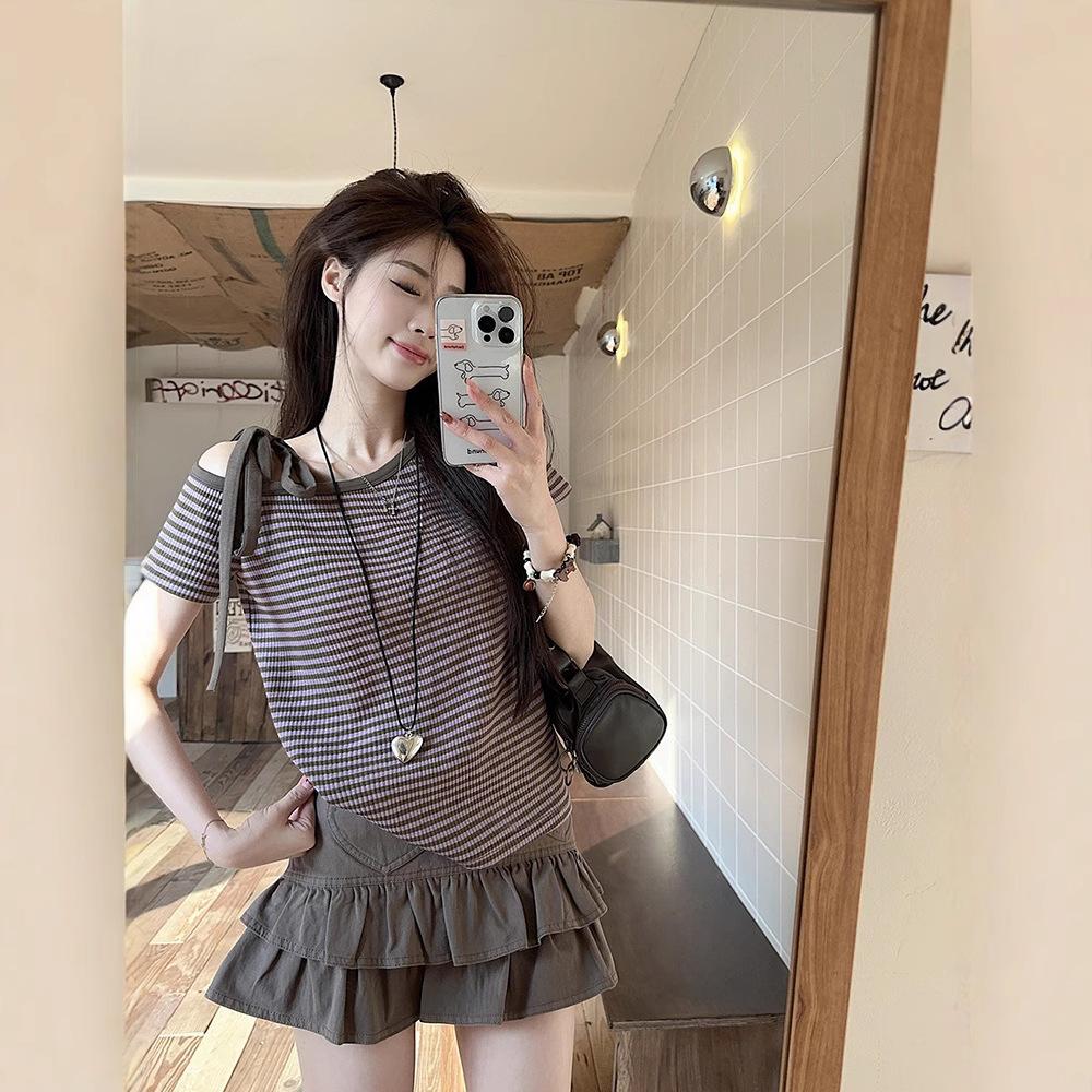 Striped diagonal neck short-sleeved t-shirt women's summer new slim and thin straps off-the-shoulder contrasting color Spice Girl top trendy