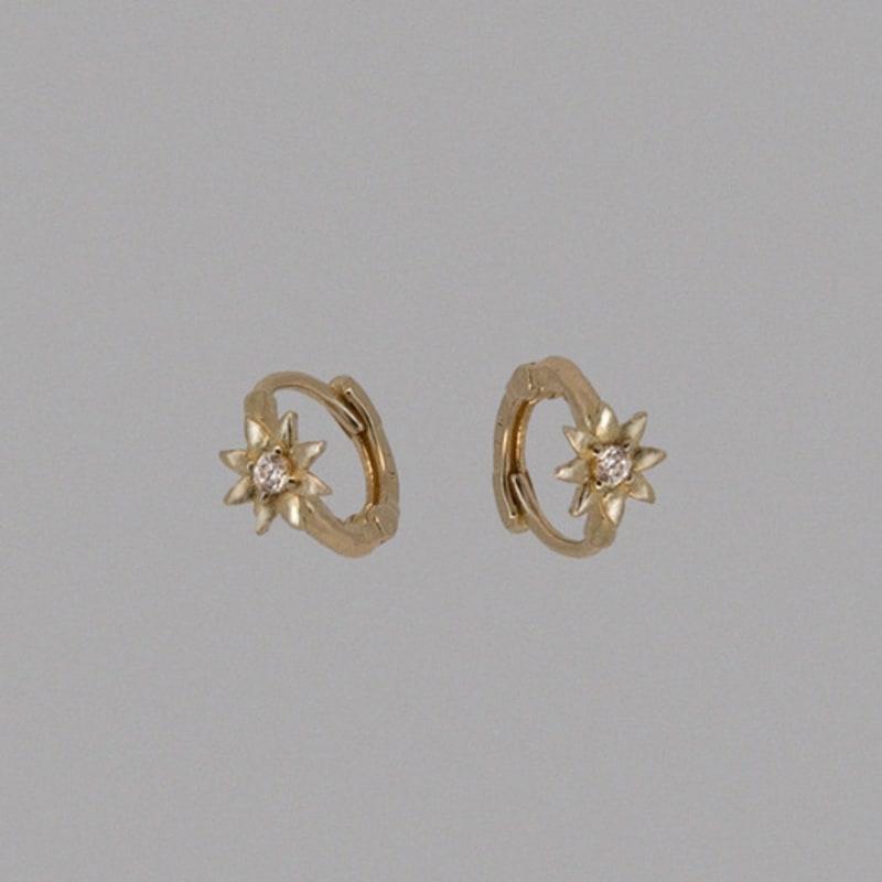 Youngglow 14k Mini Cubic Flora One Touch Earring