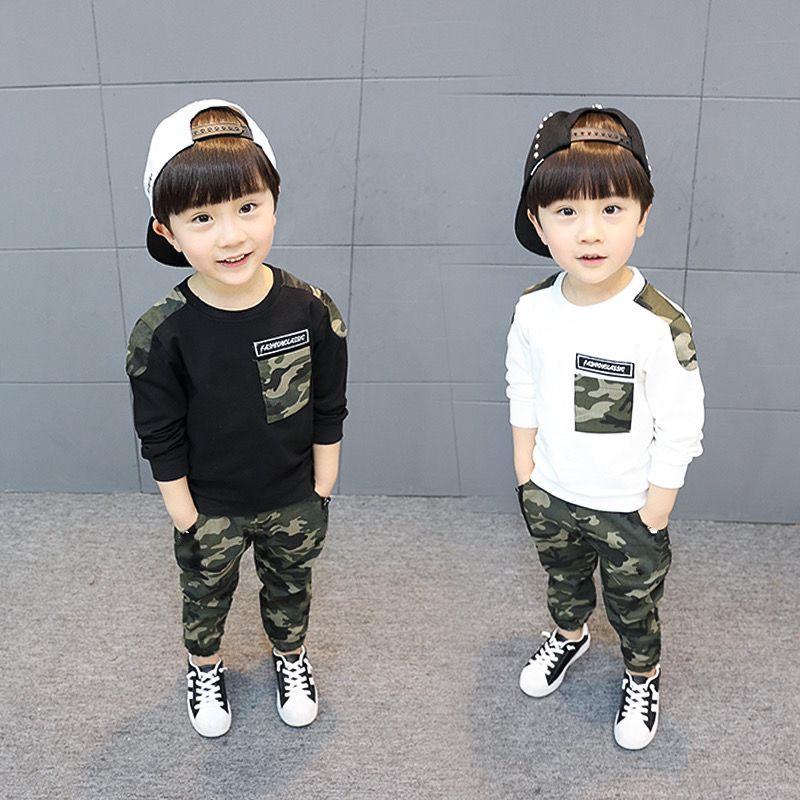 Jesienne garnitury dla chłopców i dzieci Wzór kamuflażowy Koszulka z długim rękawem, casualowa Koszulka z długim rękawem i spodnie Garnitur dwuczęściowy